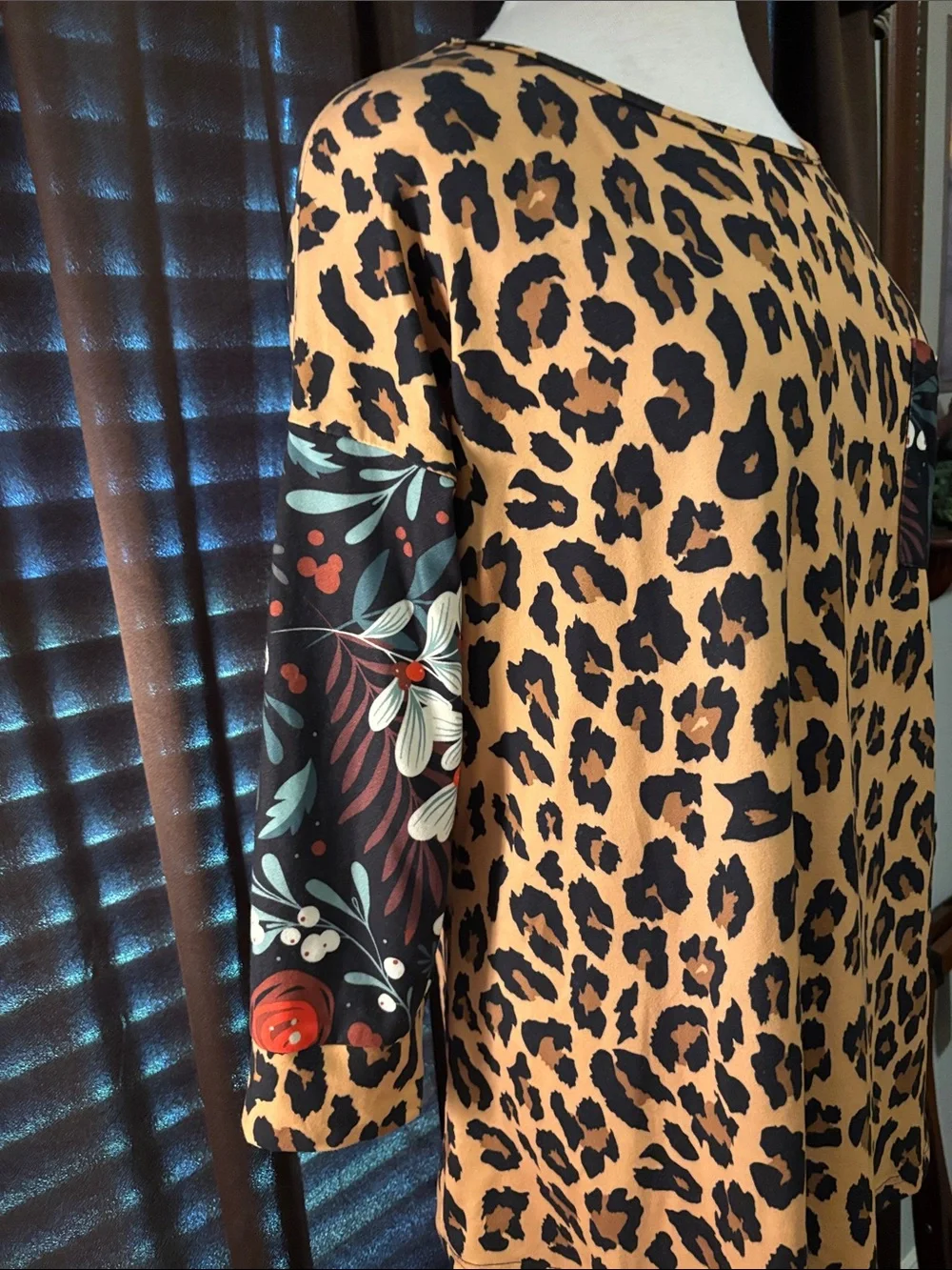 NUGGLES Leopard Print Tunic with Floral Contrast Sleeves - Picture 2 of 7